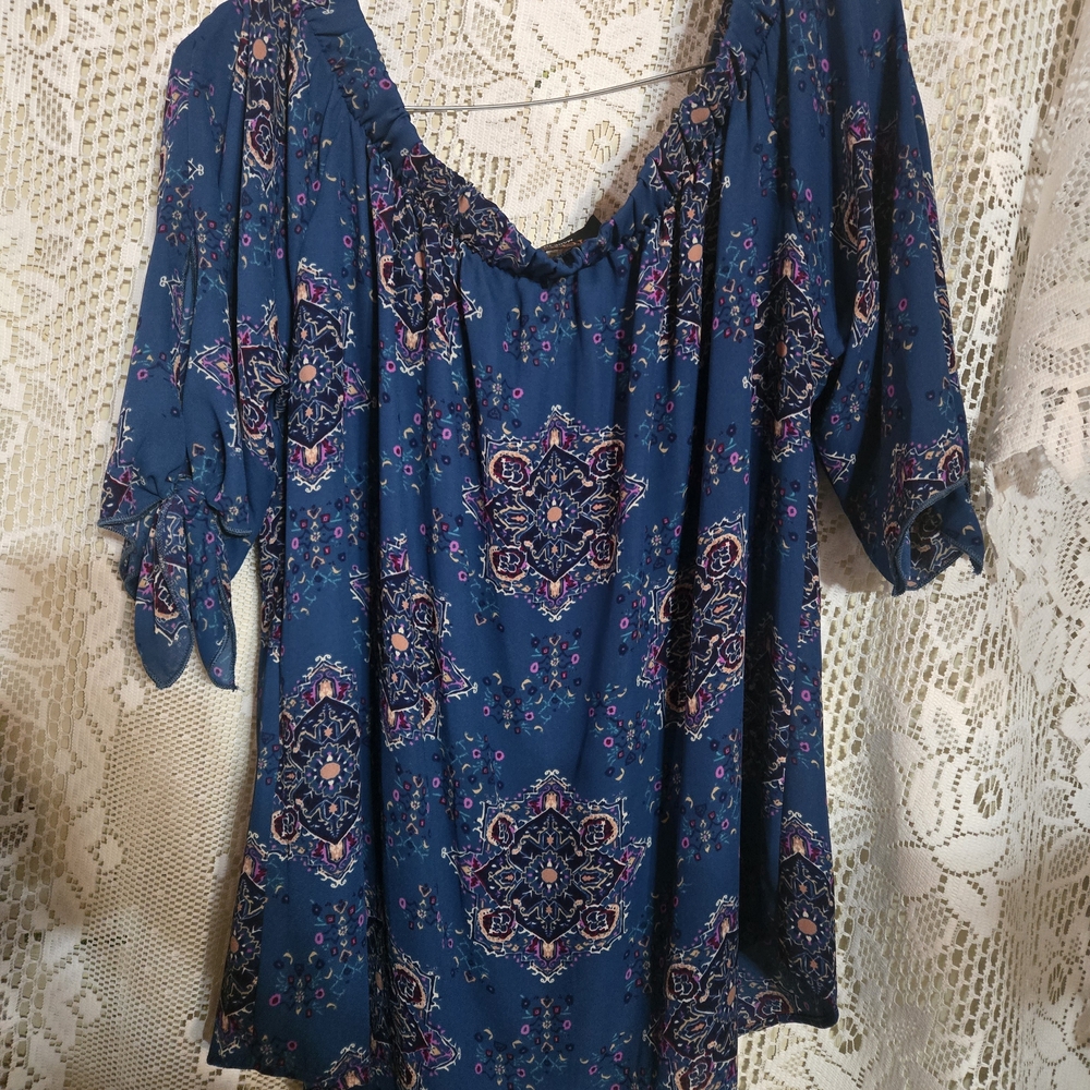 Renee C. Blue Floral Blouse